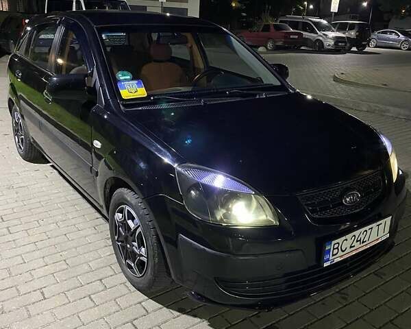 Черный Киа Рио, объемом двигателя 1.4 л и пробегом 293 тыс. км за 4500 $, фото 1 на Automoto.ua