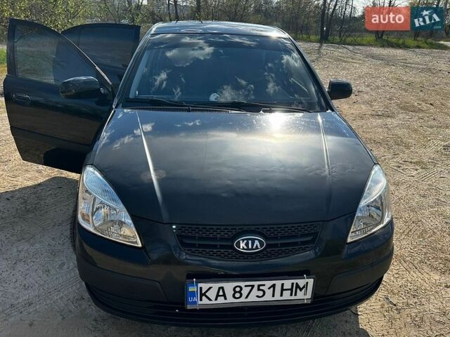 Черный Киа Рио, объемом двигателя 1.4 л и пробегом 103 тыс. км за 3400 $, фото 1 на Automoto.ua