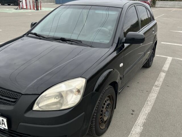 Черный Киа Рио, объемом двигателя 0 л и пробегом 411 тыс. км за 3700 $, фото 1 на Automoto.ua