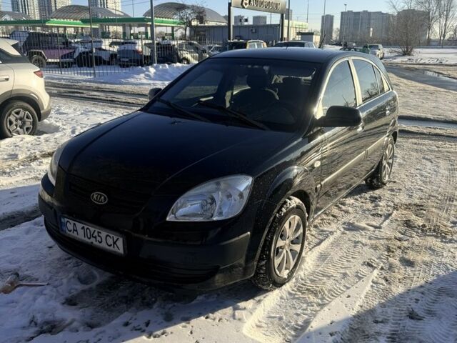 Чорний Кіа Ріо, об'ємом двигуна 1.4 л та пробігом 208 тис. км за 6200 $, фото 1 на Automoto.ua