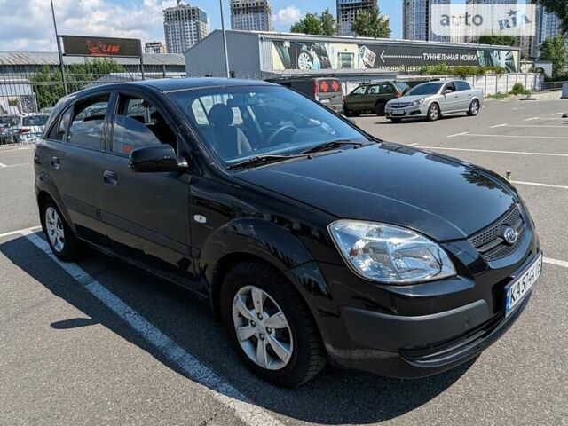 Черный Киа Рио, объемом двигателя 0 л и пробегом 268 тыс. км за 3950 $, фото 1 на Automoto.ua