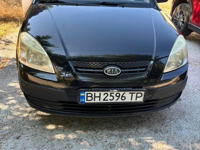 Черный Киа Рио, объемом двигателя 1.4 л и пробегом 134 тыс. км за 5300 $, фото 1 на Automoto.ua