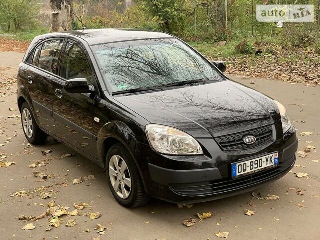 Черный Киа Рио, объемом двигателя 0 л и пробегом 185 тыс. км за 5200 $, фото 1 на Automoto.ua