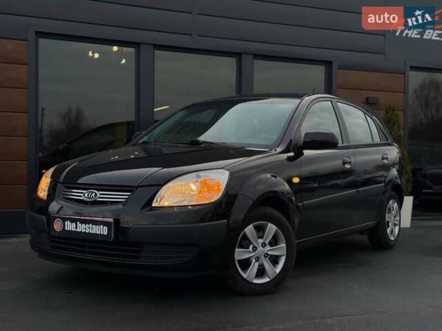 Черный Киа Рио, объемом двигателя 0 л и пробегом 228 тыс. км за 7300 $, фото 1 на Automoto.ua