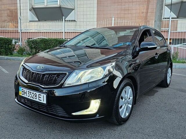 Чорний Кіа Ріо, об'ємом двигуна 1.59 л та пробігом 113 тис. км за 8400 $, фото 1 на Automoto.ua