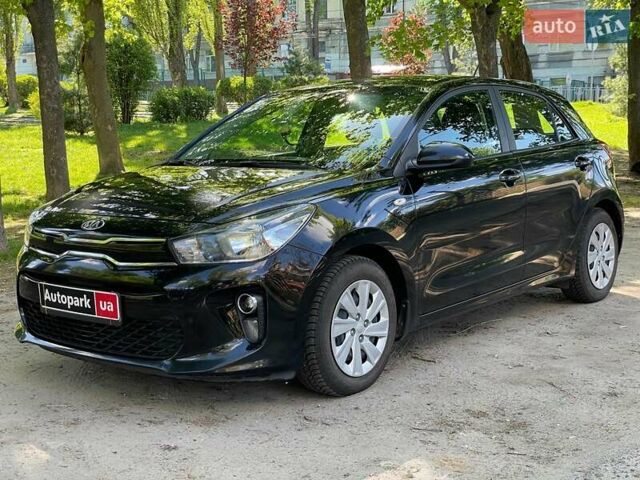 Черный Киа Рио, объемом двигателя 1.3 л и пробегом 99 тыс. км за 9990 $, фото 1 на Automoto.ua