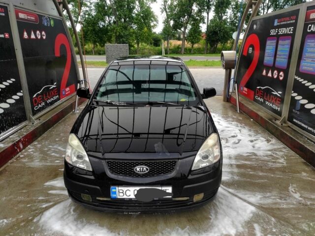Чорний Кіа Ріо, об'ємом двигуна 0 л та пробігом 250 тис. км за 2699 $, фото 1 на Automoto.ua