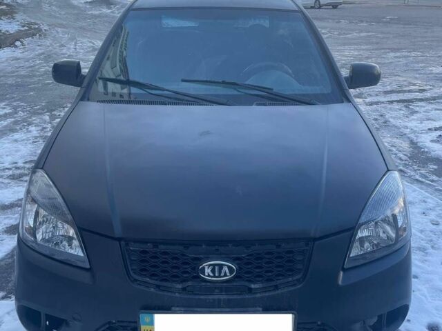 Чорний Кіа Ріо, об'ємом двигуна 0 л та пробігом 205 тис. км за 1400 $, фото 1 на Automoto.ua