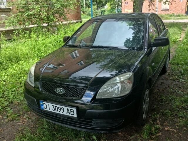 Черный Киа Рио, объемом двигателя 1.4 л и пробегом 260 тыс. км за 3800 $, фото 1 на Automoto.ua