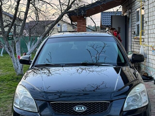Черный Киа Рио, объемом двигателя 1.5 л и пробегом 25000 тыс. км за 5500 $, фото 1 на Automoto.ua