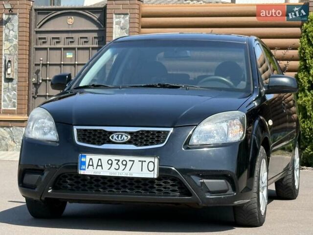 Черный Киа Рио, объемом двигателя 1.4 л и пробегом 151 тыс. км за 4500 $, фото 1 на Automoto.ua