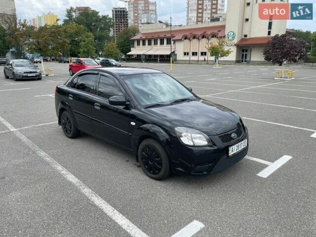 Черный Киа Рио, объемом двигателя 1.4 л и пробегом 179 тыс. км за 5000 $, фото 1 на Automoto.ua