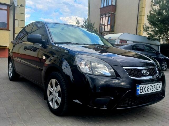 Черный Киа Рио, объемом двигателя 0 л и пробегом 49 тыс. км за 4800 $, фото 1 на Automoto.ua