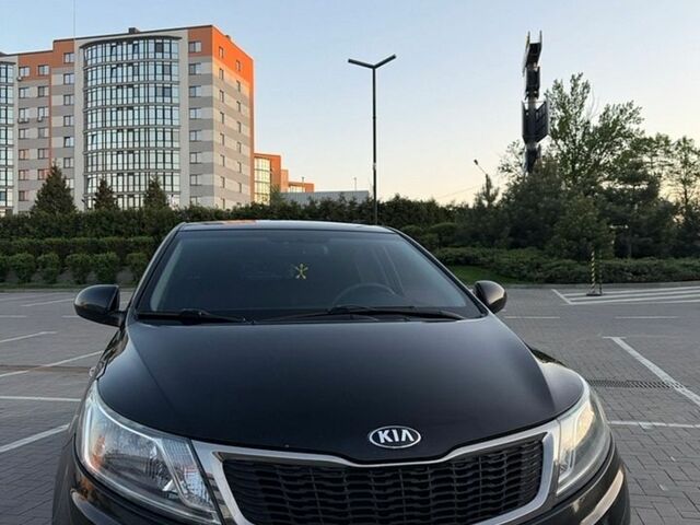 Черный Киа Рио, объемом двигателя 1.4 л и пробегом 90 тыс. км за 7500 $, фото 1 на Automoto.ua