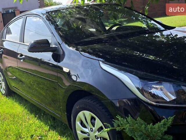 Киа Рио 2017 в Прилуках на Automoto.ua Черный Киа Рио, объемом двигателя 1.37 л и пробегом 34 тыс. км за 12400 $, фото 1 на Automoto.ua