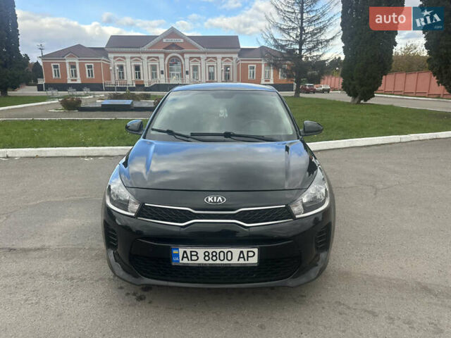 Чорний Кіа Ріо, об'ємом двигуна 1.6 л та пробігом 80 тис. км за 10500 $, фото 1 на Automoto.ua