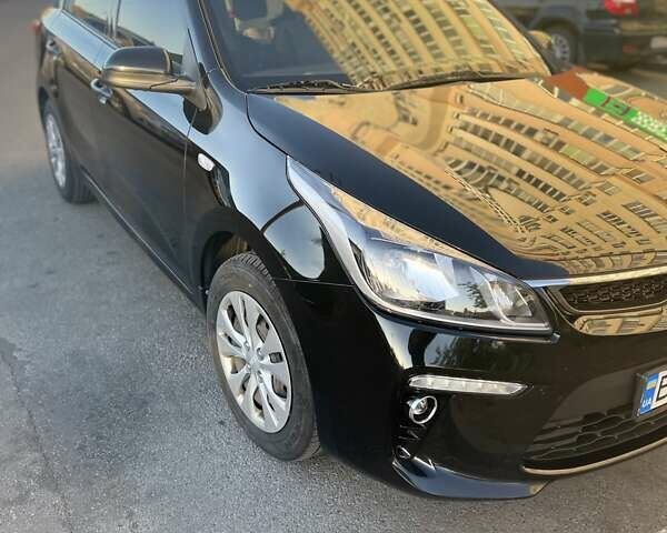 Черный Киа Рио, объемом двигателя 1.59 л и пробегом 67 тыс. км за 14500 $, фото 1 на Automoto.ua
