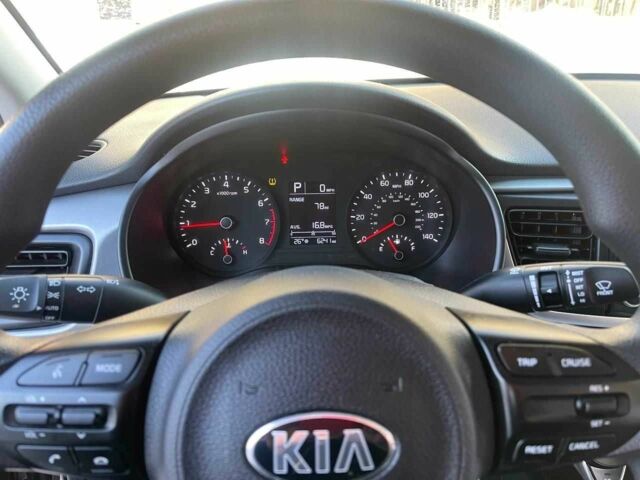 Чорний Кіа Ріо, об'ємом двигуна 1.6 л та пробігом 9 тис. км за 12700 $, фото 1 на Automoto.ua