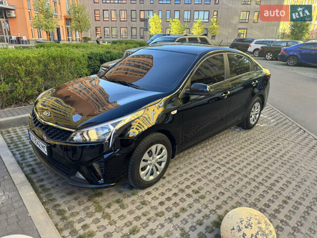 Черный Киа Рио, объемом двигателя 1.37 л и пробегом 23 тыс. км за 12600 $, фото 1 на Automoto.ua