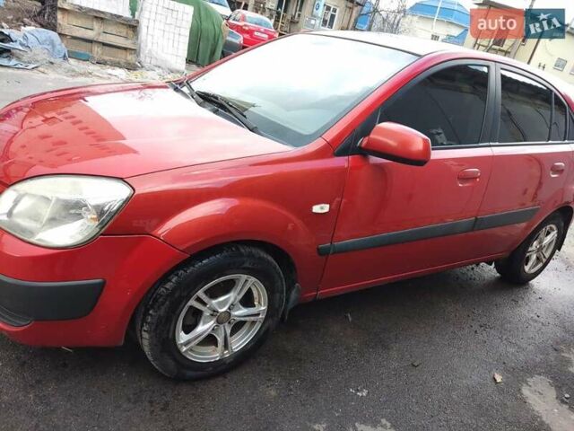 Красный Киа Рио, объемом двигателя 0 л и пробегом 200 тыс. км за 4000 $, фото 1 на Automoto.ua