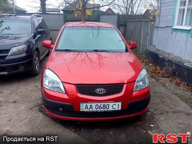 Червоний Кіа Ріо, об'ємом двигуна 1.4 л та пробігом 170 тис. км за 4499 $, фото 1 на Automoto.ua