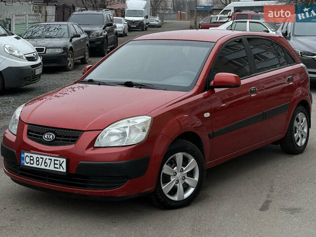 Красный Киа Рио, объемом двигателя 1.4 л и пробегом 288 тыс. км за 4700 $, фото 1 на Automoto.ua