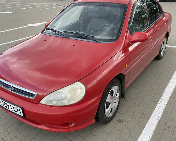 Червоний Кіа Ріо, об'ємом двигуна 1.34 л та пробігом 322 тис. км за 1300 $, фото 1 на Automoto.ua