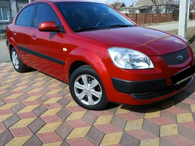 Червоний Кіа Ріо, об'ємом двигуна 1.4 л та пробігом 137 тис. км за 4600 $, фото 1 на Automoto.ua