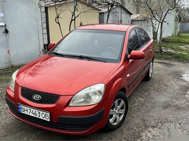 Красный Киа Рио, объемом двигателя 1.5 л и пробегом 198 тыс. км за 3999 $, фото 1 на Automoto.ua