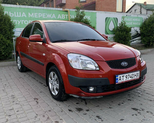 Красный Киа Рио, объемом двигателя 1.4 л и пробегом 24 тыс. км за 6800 $, фото 1 на Automoto.ua