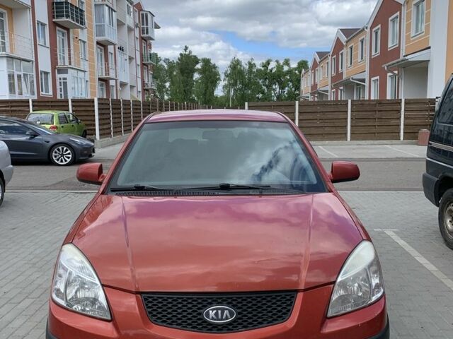 Красный Киа Рио, объемом двигателя 1.5 л и пробегом 277 тыс. км за 4600 $, фото 1 на Automoto.ua