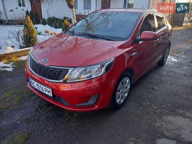 Красный Киа Рио, объемом двигателя 1.4 л и пробегом 134 тыс. км за 6800 $, фото 1 на Automoto.ua