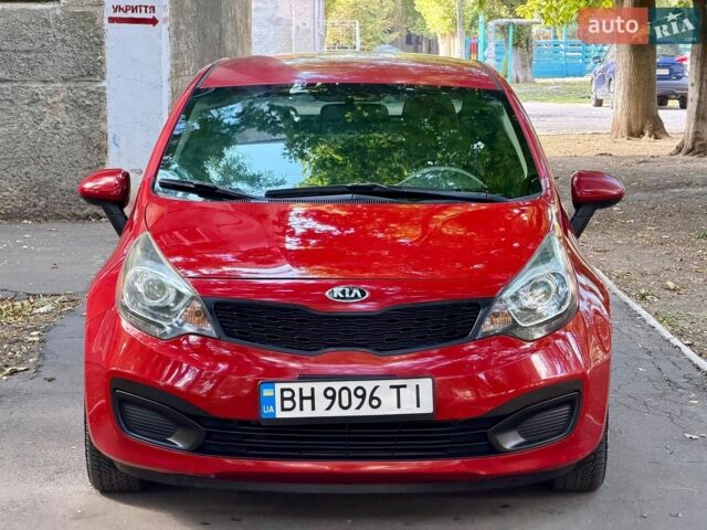 Красный Киа Рио, объемом двигателя 1.59 л и пробегом 223 тыс. км за 6999 $, фото 1 на Automoto.ua