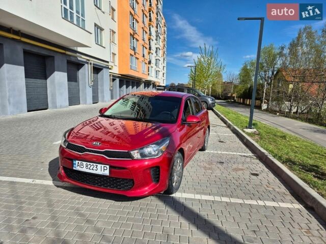 Красный Киа Рио, объемом двигателя 1.59 л и пробегом 82 тыс. км за 11400 $, фото 1 на Automoto.ua