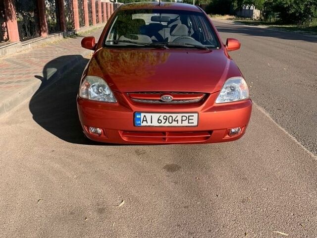Красный Киа Рио, объемом двигателя 1.5 л и пробегом 390 тыс. км за 2500 $, фото 1 на Automoto.ua