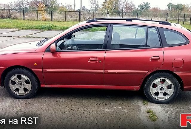 Красный Киа Рио, объемом двигателя 1.3 л и пробегом 222 тыс. км за 3200 $, фото 1 на Automoto.ua