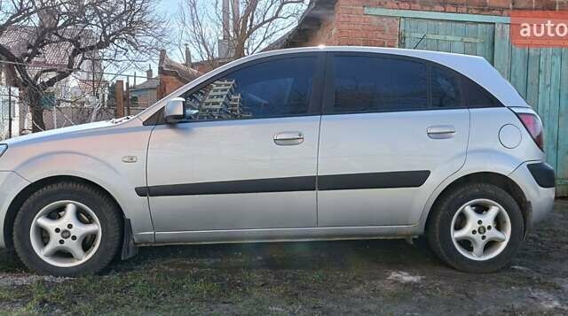 Киа Рио, объемом двигателя 1.4 л и пробегом 223 тыс. км за 4000 $, фото 1 на Automoto.ua