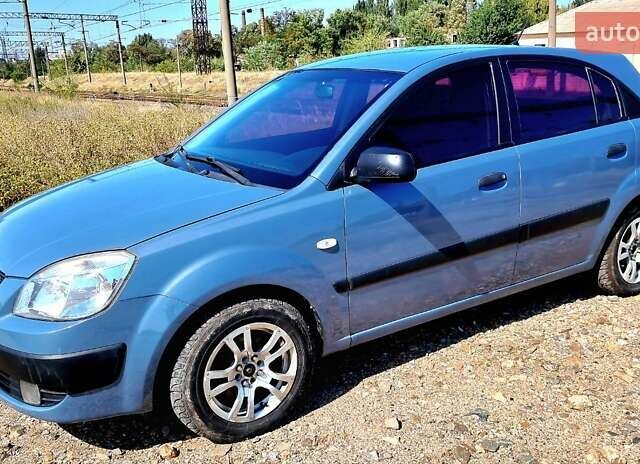 Киа Рио, объемом двигателя 1.4 л и пробегом 174 тыс. км за 3900 $, фото 1 на Automoto.ua