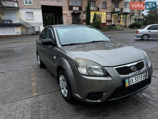 Киа Рио, объемом двигателя 1.4 л и пробегом 310 тыс. км за 3000 $, фото 1 на Automoto.ua