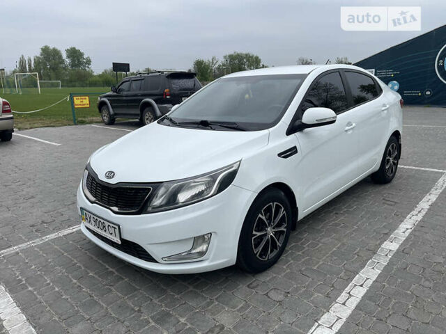 Киа Рио, объемом двигателя 1.6 л и пробегом 142 тыс. км за 9000 $, фото 1 на Automoto.ua