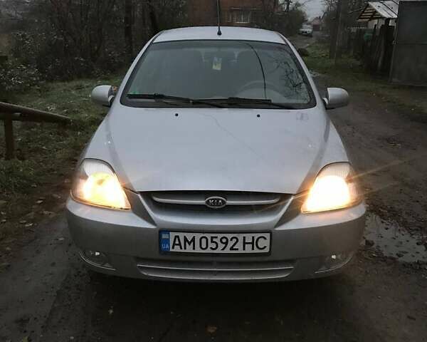 Киа Рио, объемом двигателя 1.5 л и пробегом 123 тыс. км за 3300 $, фото 1 на Automoto.ua