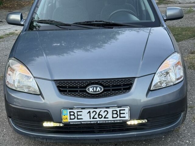 Серый Киа Рио, объемом двигателя 1.4 л и пробегом 149 тыс. км за 4898 $, фото 1 на Automoto.ua