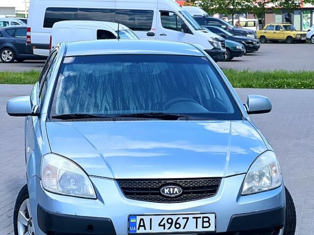 Серый Киа Рио, объемом двигателя 1.4 л и пробегом 220 тыс. км за 6499 $, фото 1 на Automoto.ua