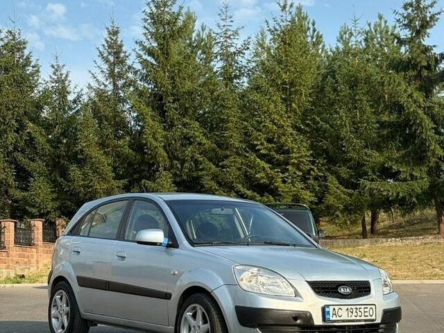 Серый Киа Рио, объемом двигателя 1.5 л и пробегом 276 тыс. км за 2999 $, фото 1 на Automoto.ua