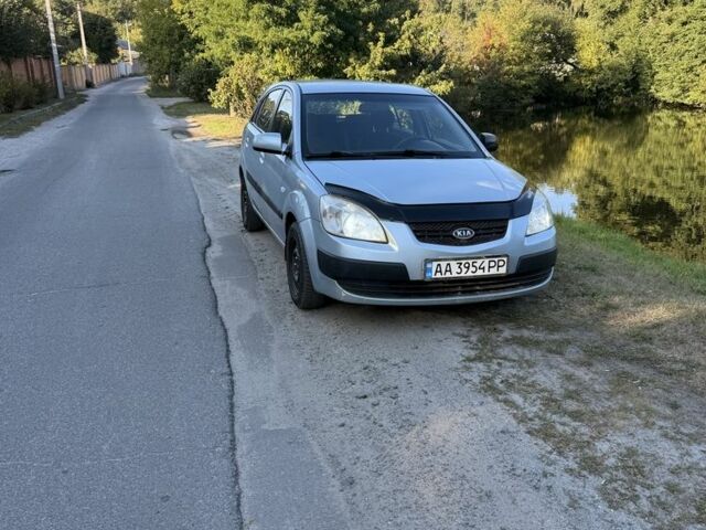 Сірий Кіа Ріо, об'ємом двигуна 1.4 л та пробігом 217 тис. км за 3406 $, фото 1 на Automoto.ua