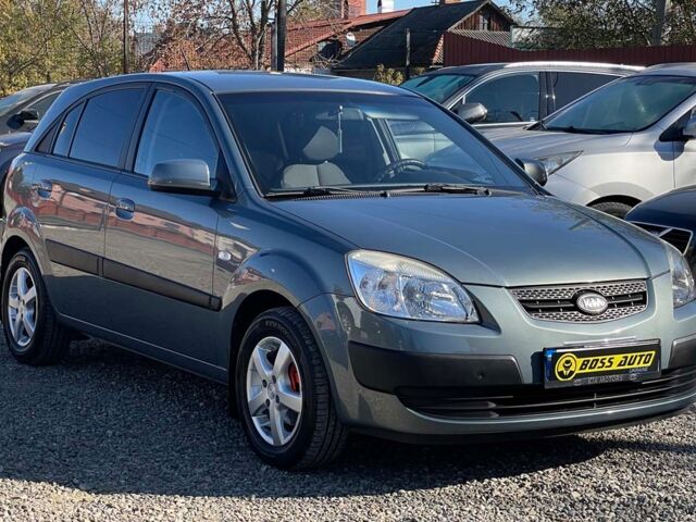 Серый Киа Рио, объемом двигателя 1.4 л и пробегом 149 тыс. км за 4999 $, фото 1 на Automoto.ua