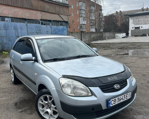 Серый Киа Рио, объемом двигателя 1.4 л и пробегом 223 тыс. км за 4700 $, фото 1 на Automoto.ua