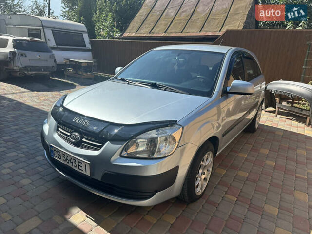 Серый Киа Рио, объемом двигателя 1.4 л и пробегом 223 тыс. км за 4900 $, фото 1 на Automoto.ua