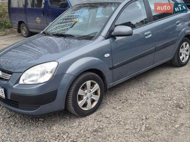 Серый Киа Рио, объемом двигателя 1.4 л и пробегом 154 тыс. км за 5600 $, фото 1 на Automoto.ua