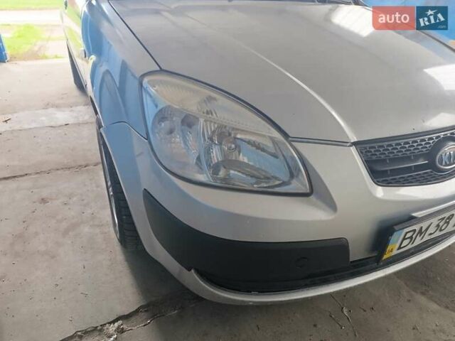Серый Киа Рио, объемом двигателя 1.4 л и пробегом 570 тыс. км за 3000 $, фото 1 на Automoto.ua